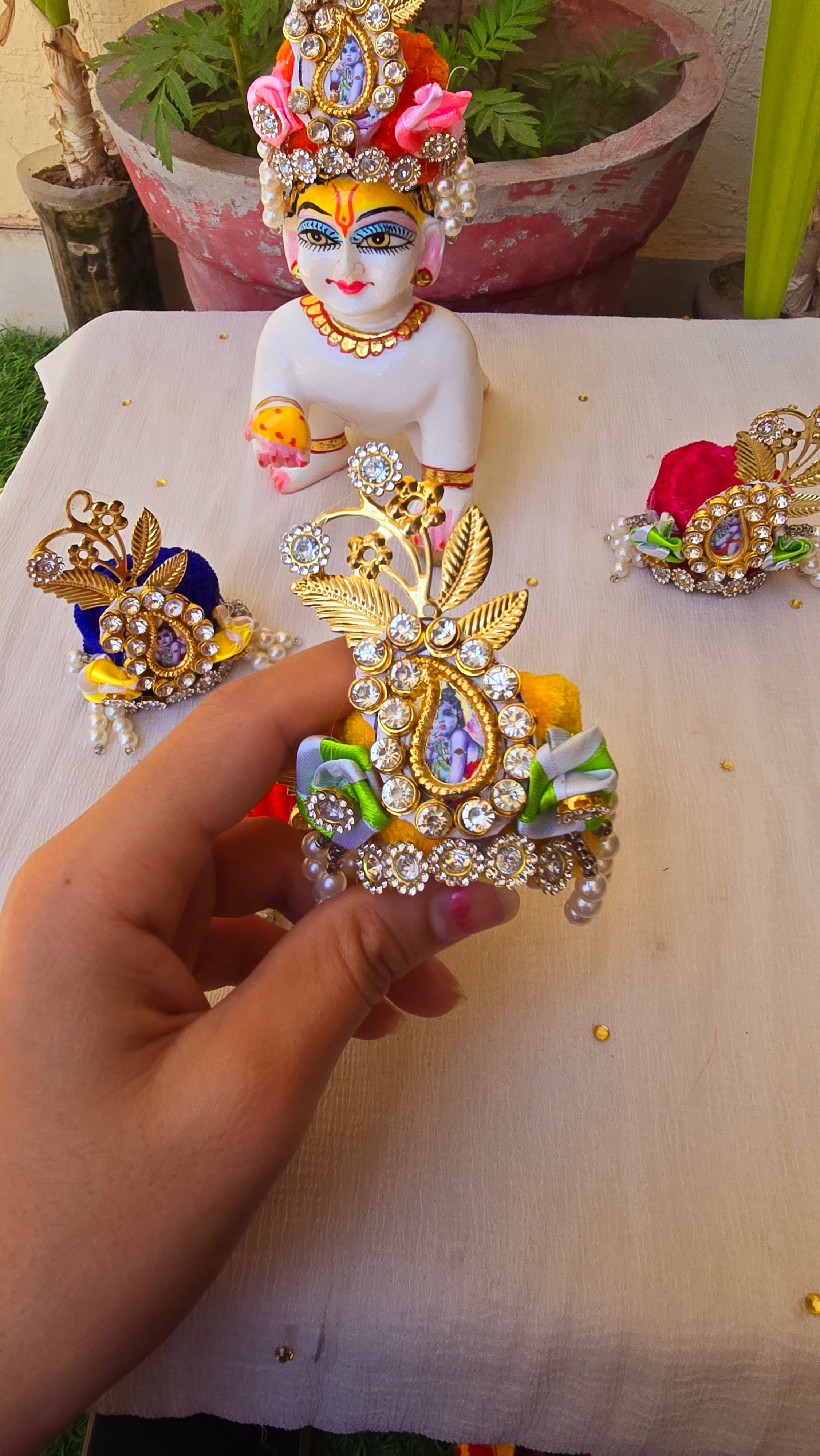 Designer heavy mukut