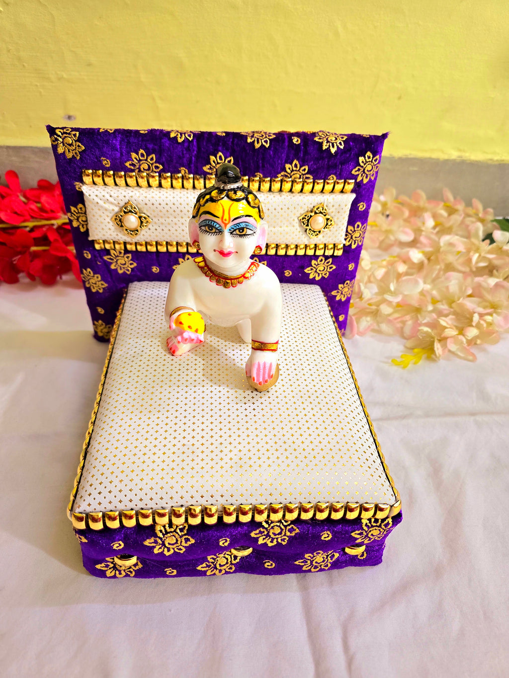 Purple singhasan