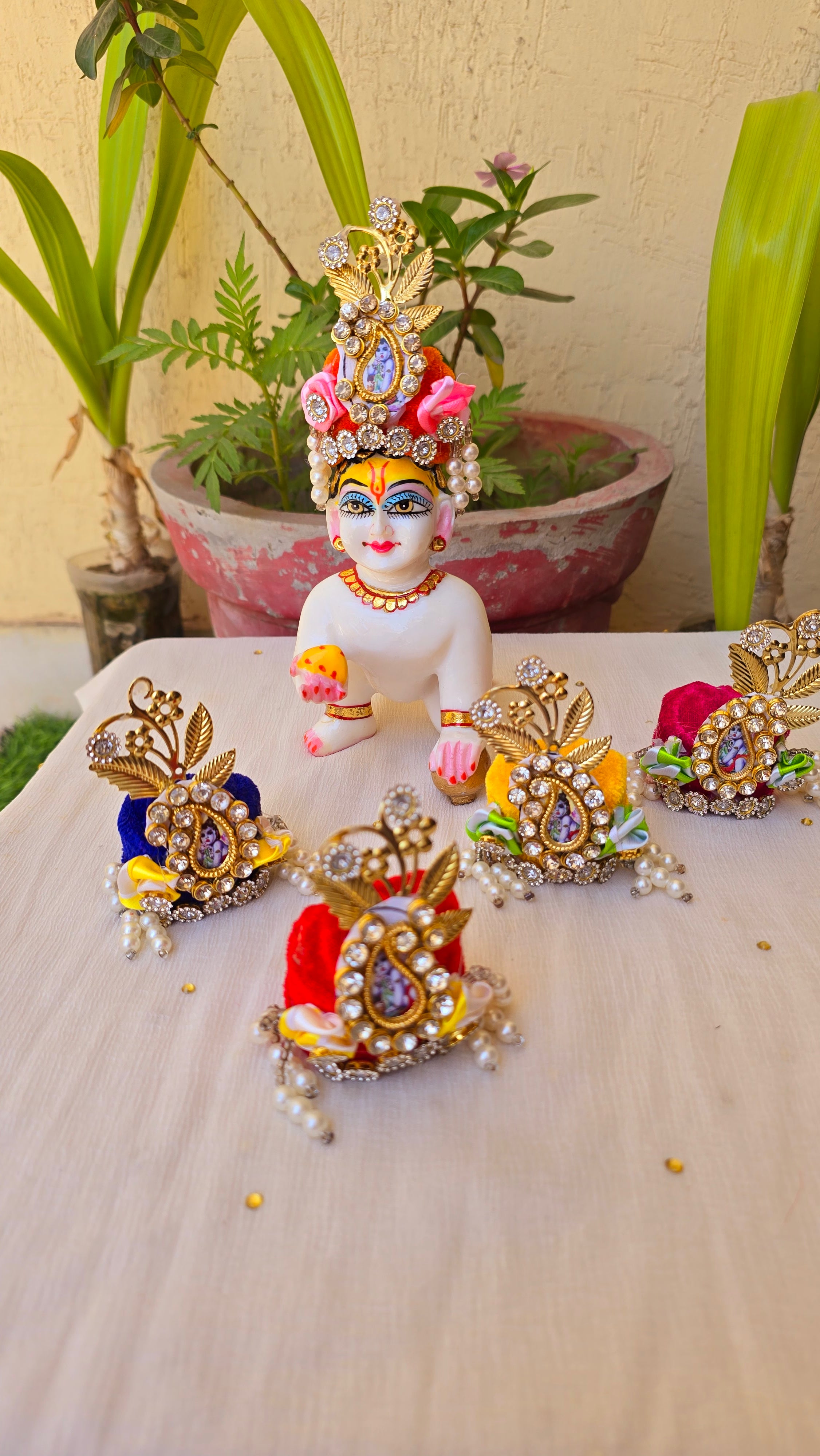 Designer heavy mukut